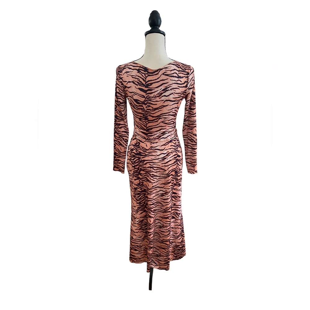 Tiger Cut Out Top and Skirt Set - Picture 4 of 4